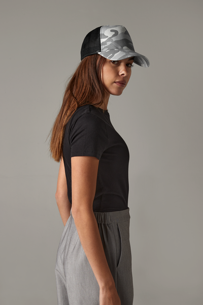 Beechfield Camo Snapback Trucker Cap | Unisex | 5 Panel | 2 Colours | One Size - Hat - Logo Free Clothing