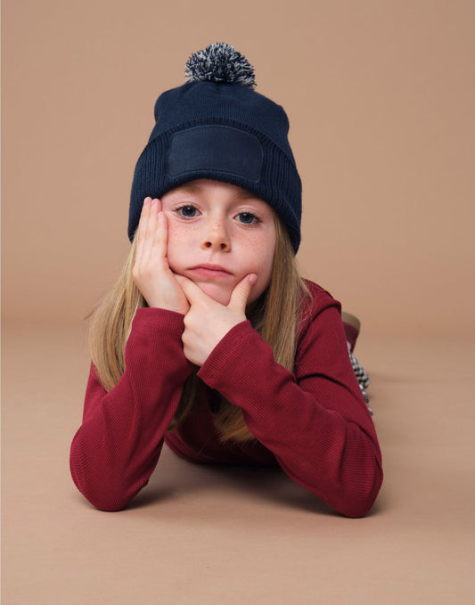 Beechfield | Junior Snowstar Patch Beanie | Logo Free Clothing