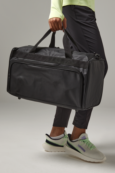 Quadra Advertising Holdall Bag | 34 Litre Duffle Weekender | Baseboard | 3 Colours | One Size