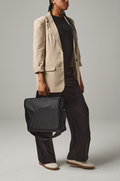 Quadra Record Bag | 9 Litre Capacity | Messenger Bag | Baseboard | Velcro Close | Black | One Size