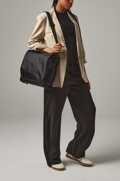 Quadra Record Bag | 9 Litre Capacity | Messenger Bag | Baseboard | Velcro Close | Black | One Size