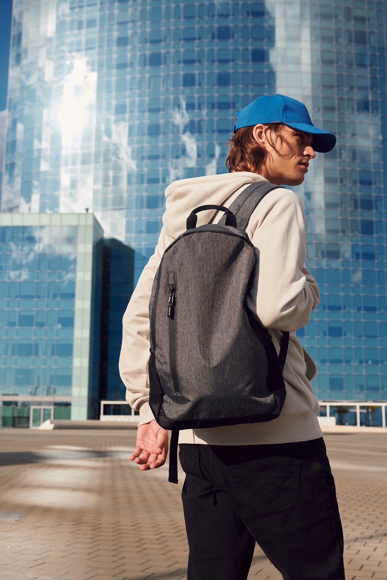 Clique Street Backpack | Padded Laptop Storage | 16 Litre Rucksack | Zipped Main Pocket | Grey Melange