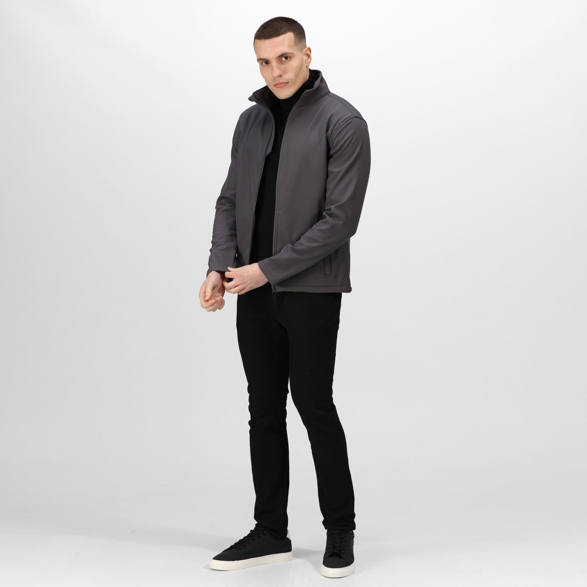Regatta Reid Mens 2-Layer Softshell Jacket | Super Soft | Showerproof | 3 Colours | S-3XL - Summer Jacket - Logo Free Clothing