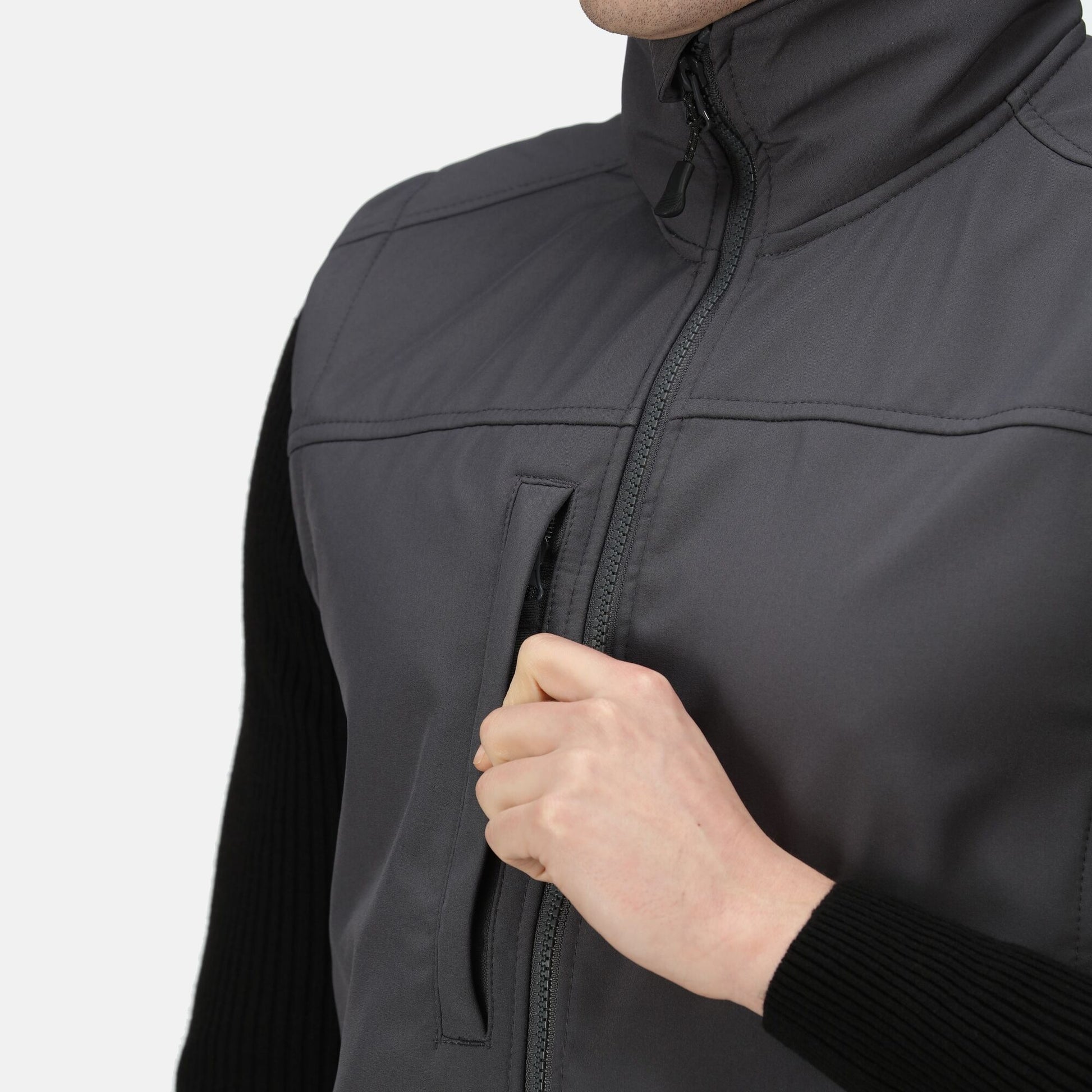 Regatta Flux Mens Softshell Gilet | Showerproof Stretch Body Warmer | 4 Colours | XS-3XL - Gilet - Logo Free Clothing