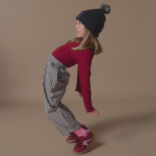 Beechfield Junior Snowstar® Patch Beanie | Warm | Two-Tone Pom-Pom | 4 Colours | Unisex Ages 3-8