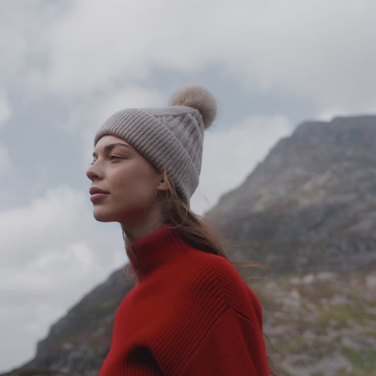 Beechfield Snow Luxe Beanie | Unisex | Soft Touch | Heavy Knit | Pom-Pom | 4 Colours | One Size