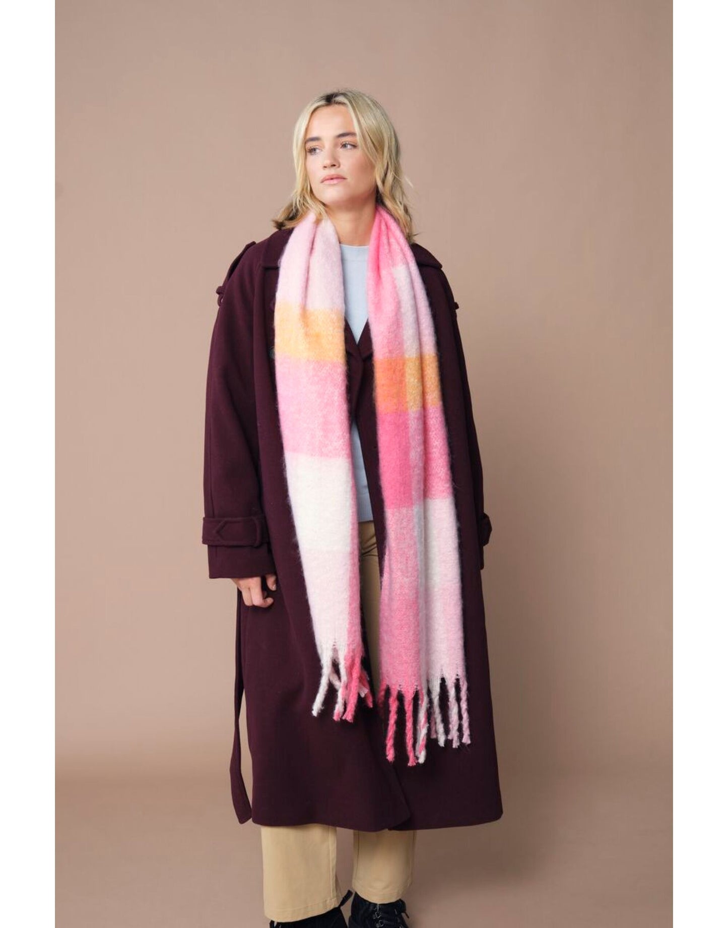 Beechfield | Fluffy Check Scarf | Logo Free Clothing