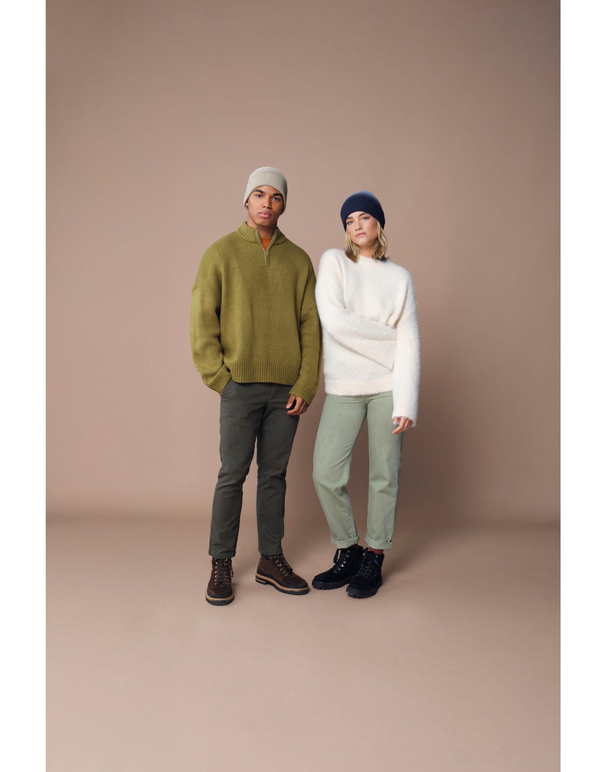 Beechfield | Dip Dye Beanie | Logo Free Clothing