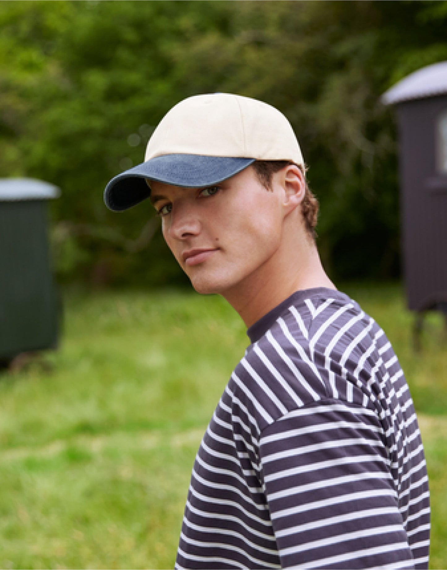 Beechfield | Contrast Peak Low Profile Vintage Cap | Logo Free Clothing