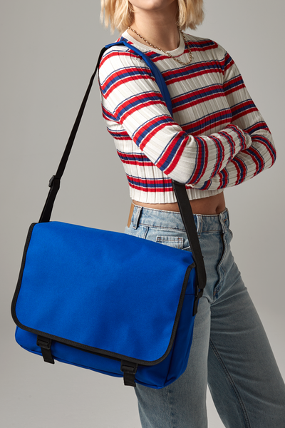 BagBase Messenger Bag | 11 Litre Capacity | Clip Fastenings | 5 Colours | One Size