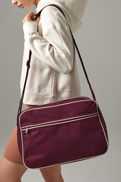 BagBase Retro Shoulder Bag | 18 Litre Capacity | Contrast Styling | 6 Colours | One Size